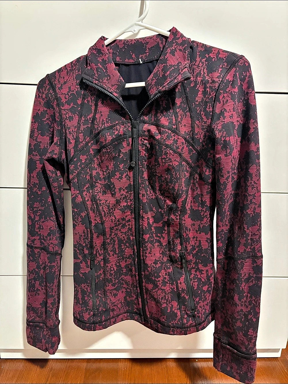 lululemon Define Jacket Women's Abstract Athletic Jacket Black & Pink